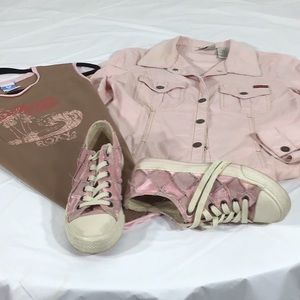 A 2 piece set Roxy mauve corduroy jean jacket and shell.